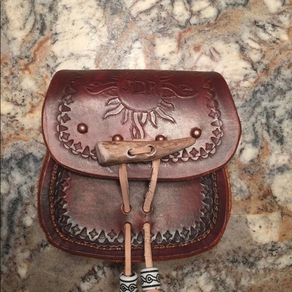 Deer Antler Clasp - Picture 2 of 6